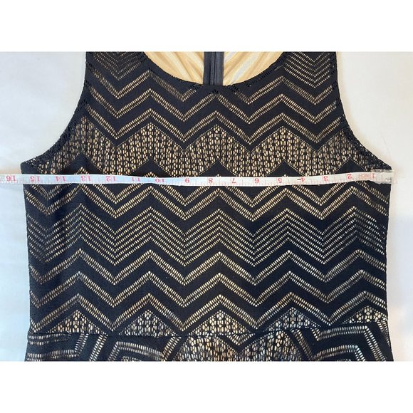 Mystree Womens Eyelet Fit & Flare Dress Chevron 10105 Round Neck Black SZ Medium - Picture 4 of 8